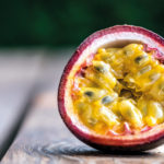 Desery na piknik – smakowe eksplozje z puree owocowym MONIN Passion fruit