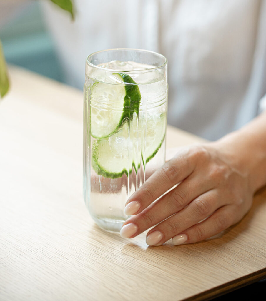Lemoniada ogórkowa z syropem MONIN – idealne orzeźwienie na lato